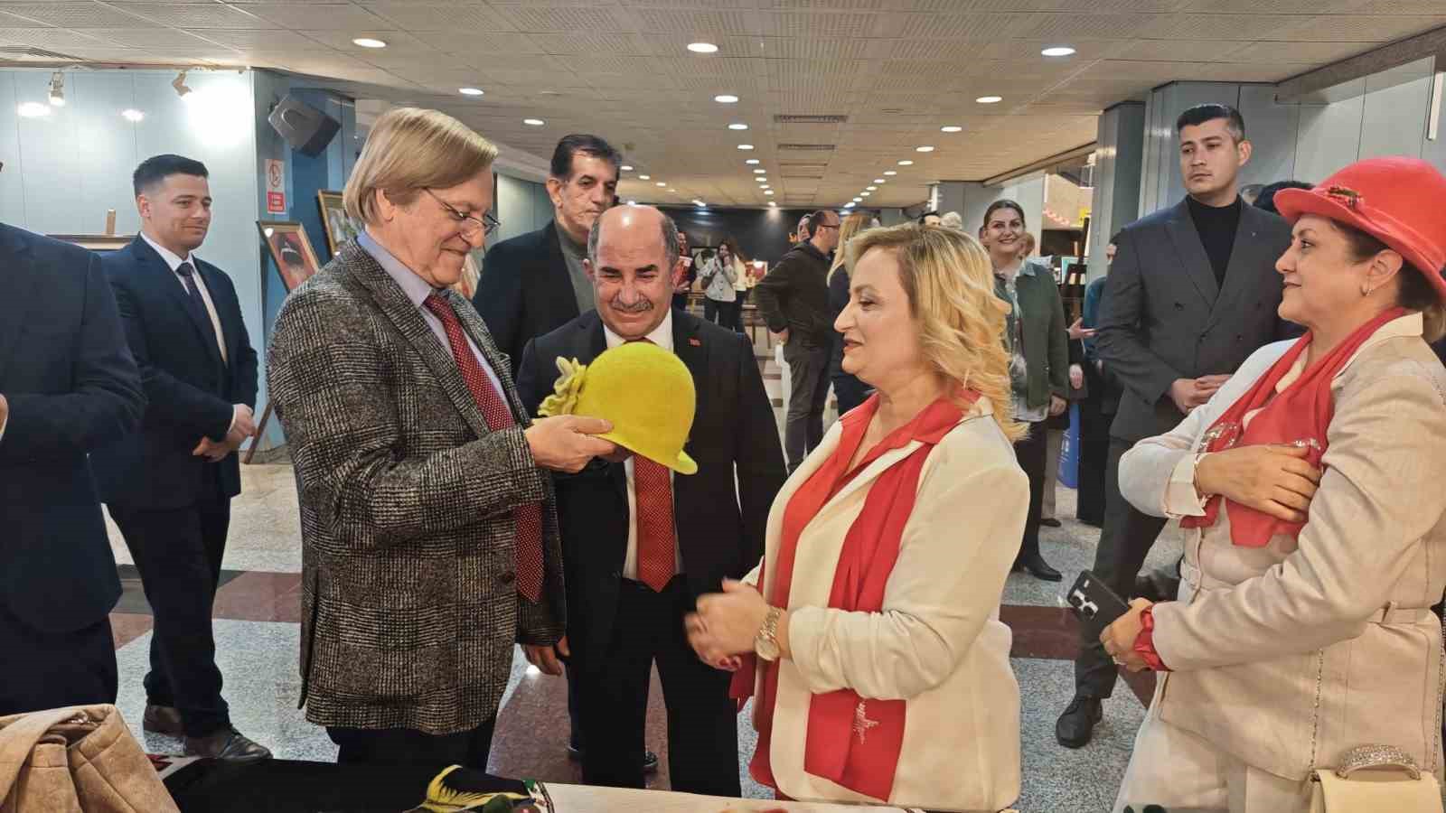 Şehit yakınları ve gaziler sanatla buluştu
