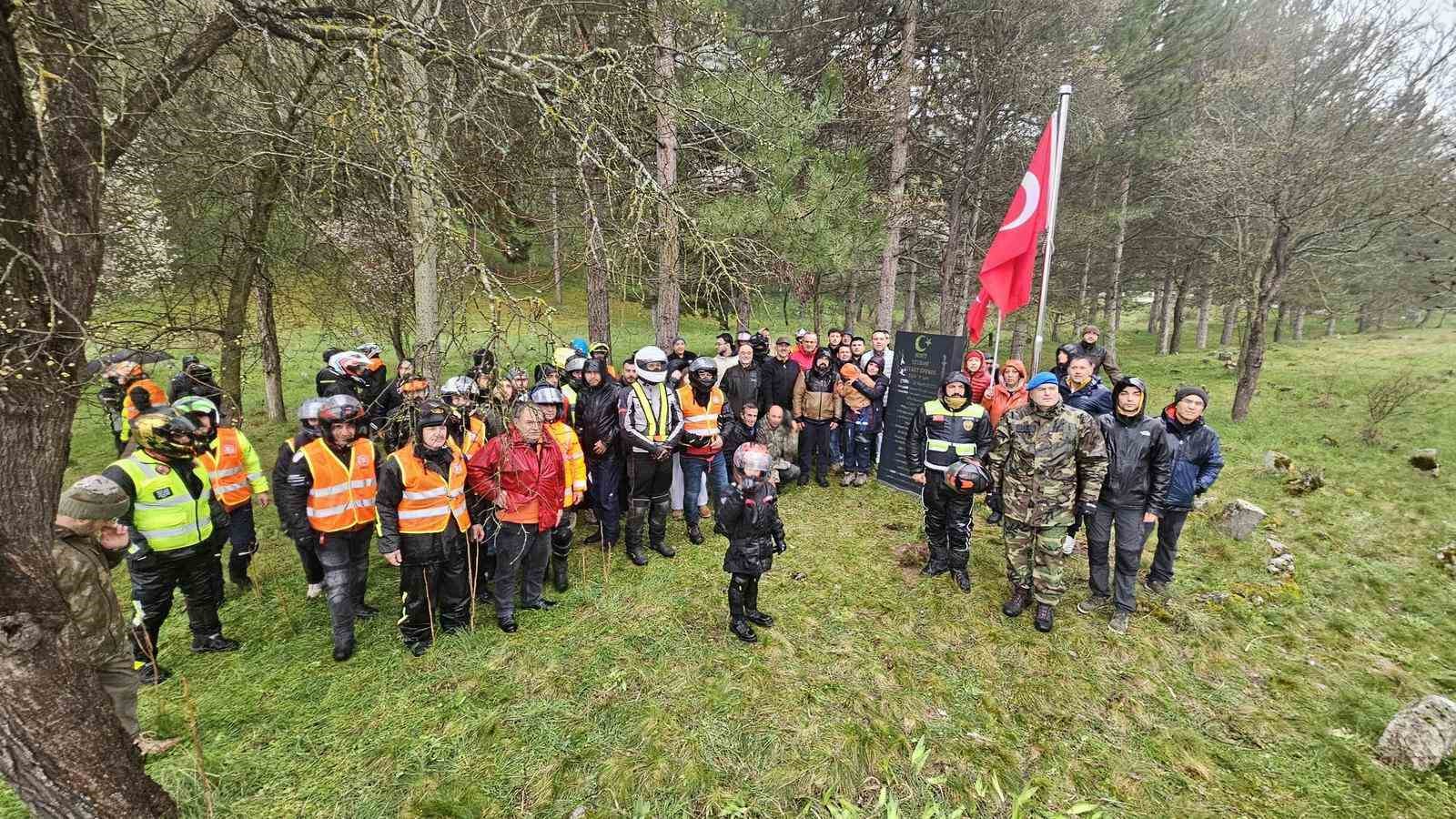 Şehit yüzbaşının kayıp mezarını buldular
