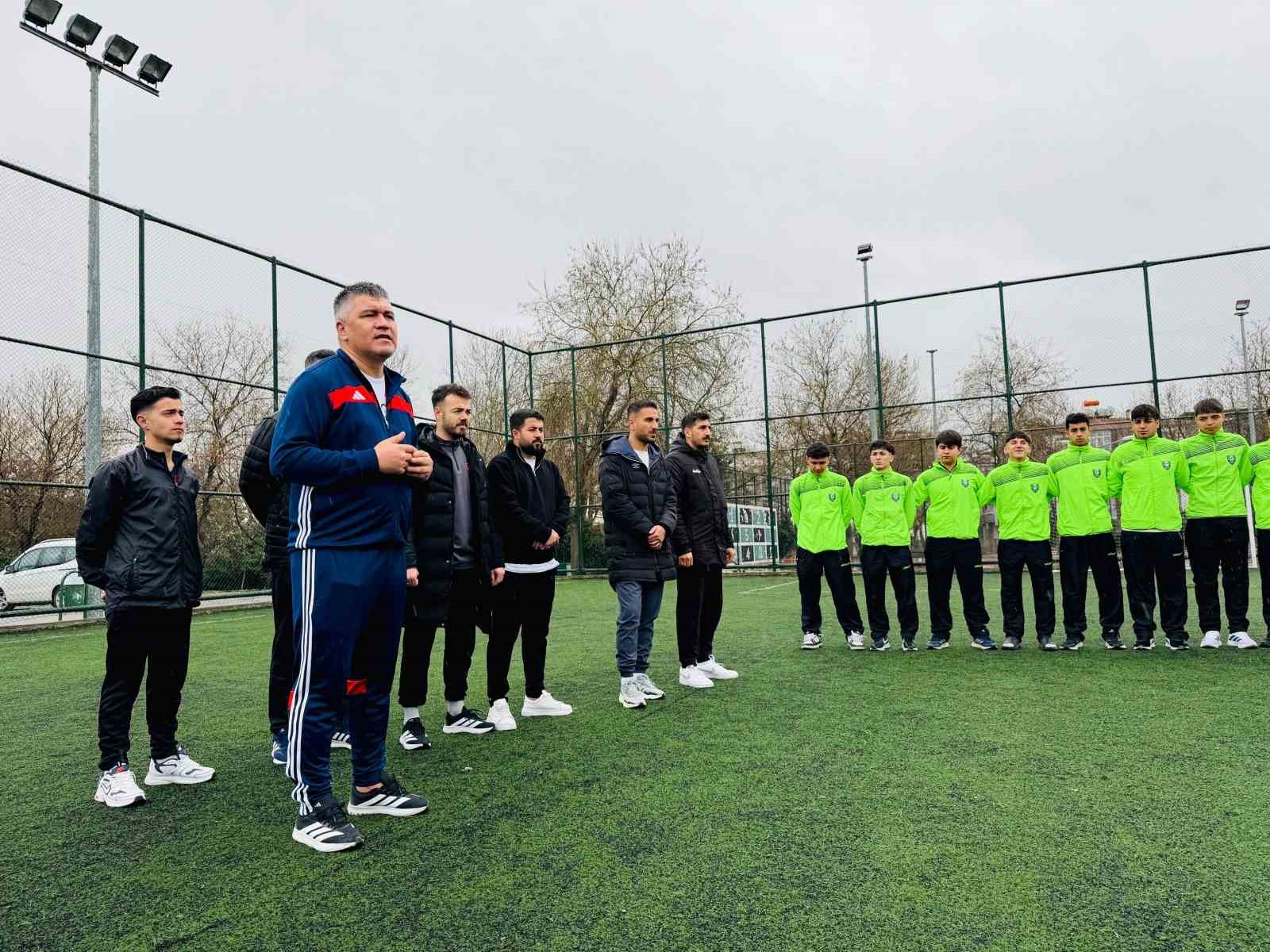 Şehitkamil Belediyespor’un gençleri Türkiye Şampiyonası’nda
Şehitkamil Belediyespor’un gençleri Türkiye Şampiyonası’nda