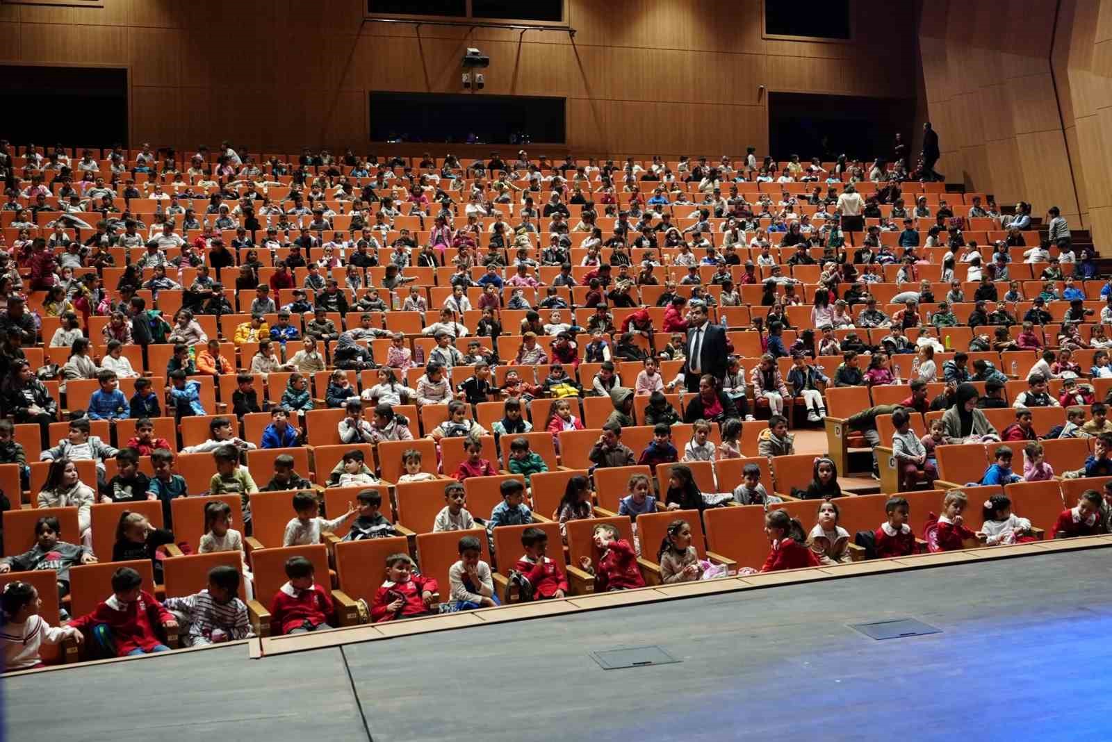 Şehitkamil’de 4. Çocuk Tiyatrosu Günleri başladı
