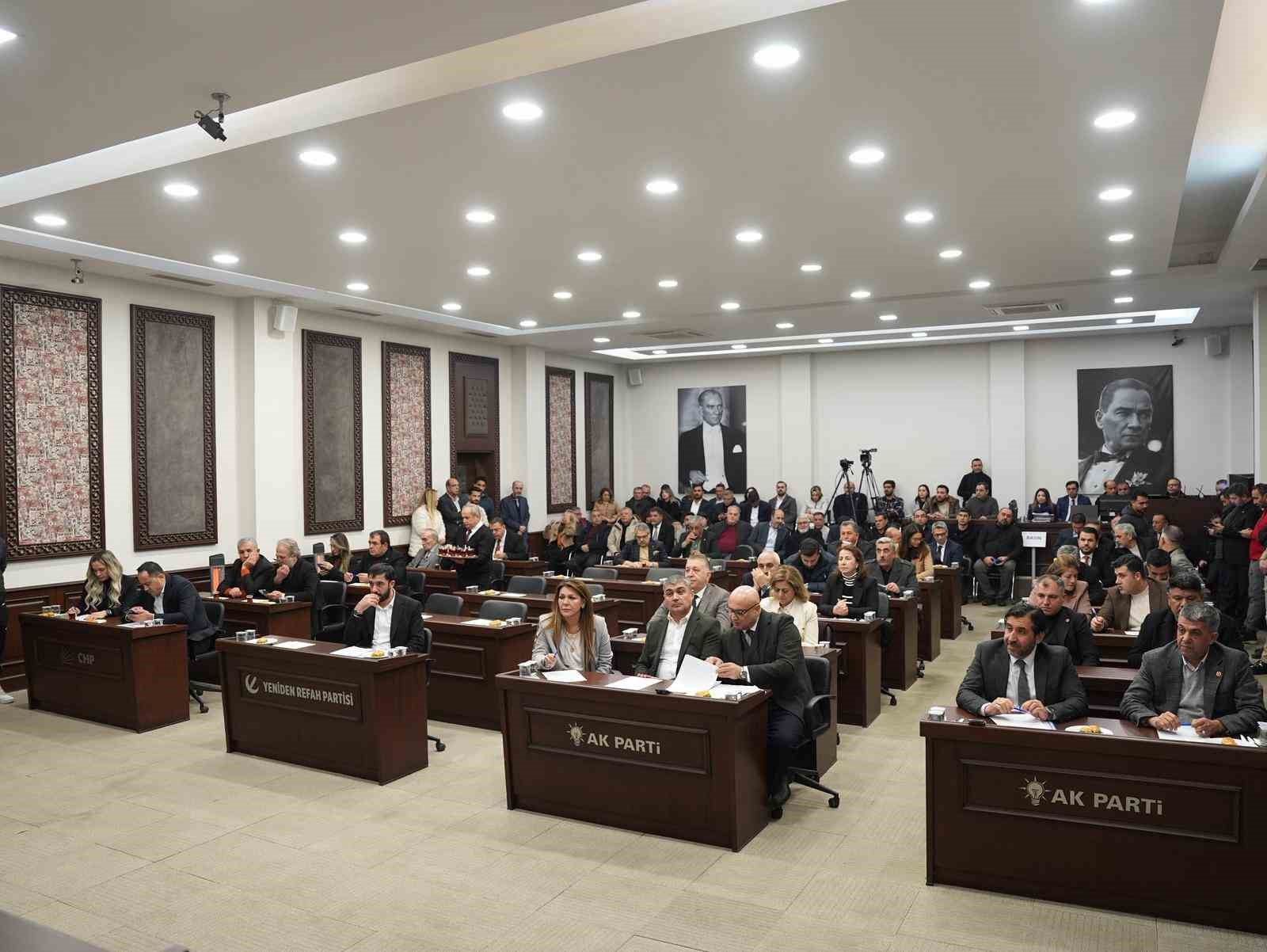 Şehitkamil’de yılın ilk meclis toplantısı yapıldı
Şehitkamil’de yılın ilk meclis toplantısı yapıldı