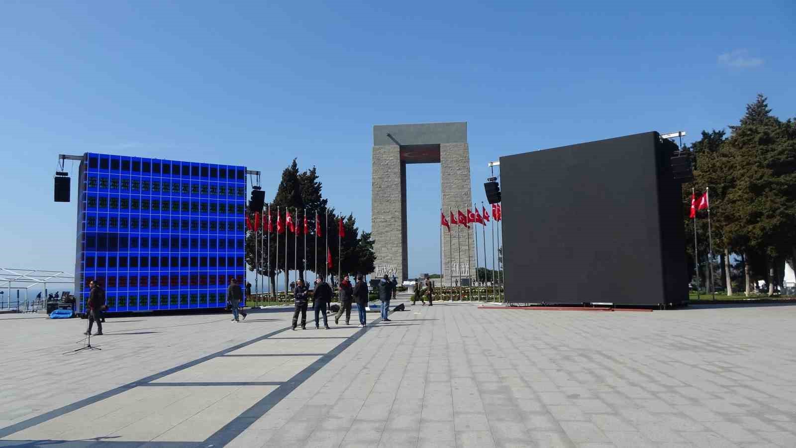 Şehitler Abidesi’nde 18 Mart tören hazırlıkları devam ediyor
Şehitler Abidesi’nde 18 Mart tören hazırlıkları devam ediyor