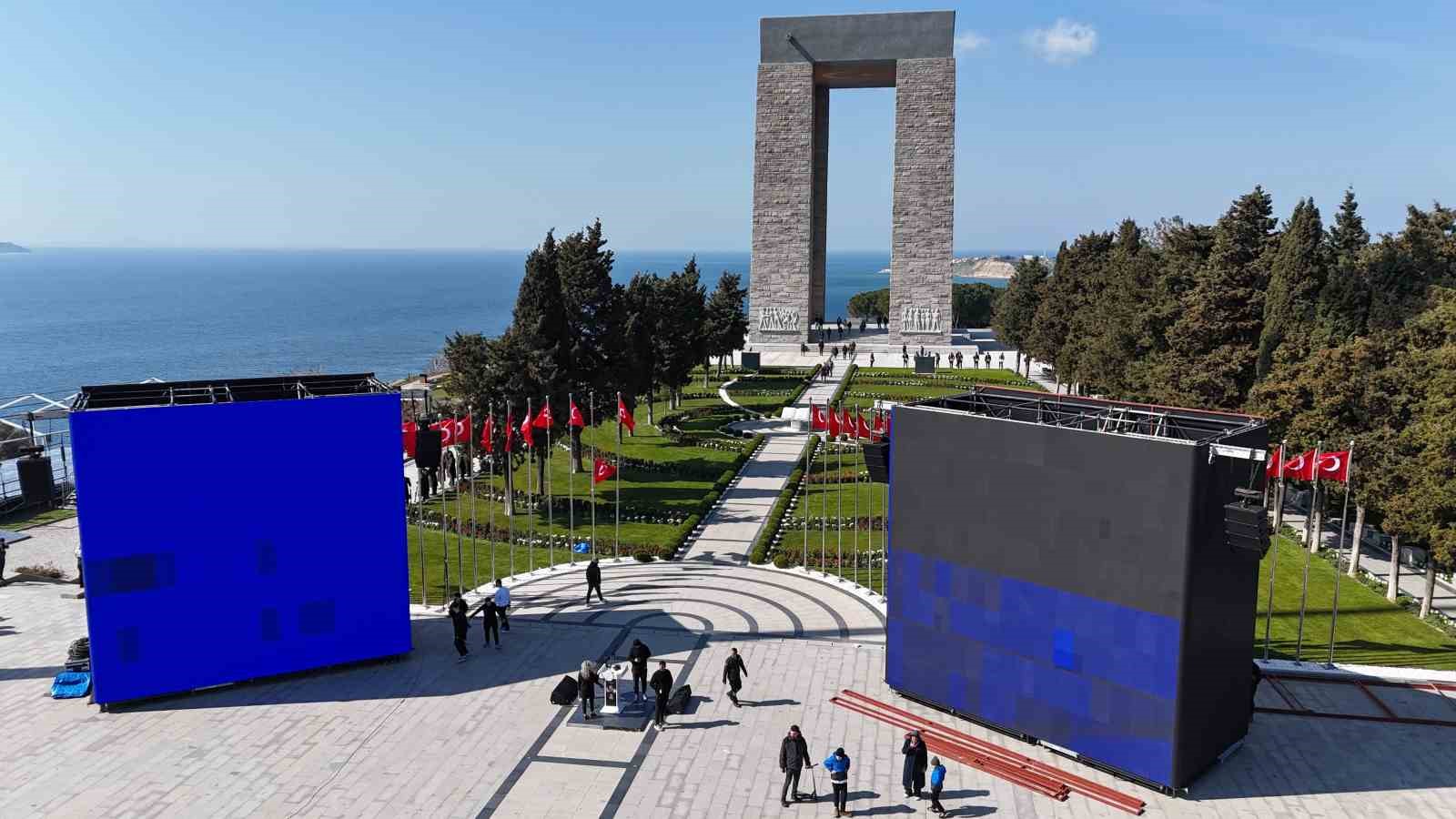 Şehitler Abidesi’nde 18 Mart tören hazırlıkları devam ediyor
Şehitler Abidesi’nde 18 Mart tören hazırlıkları devam ediyor