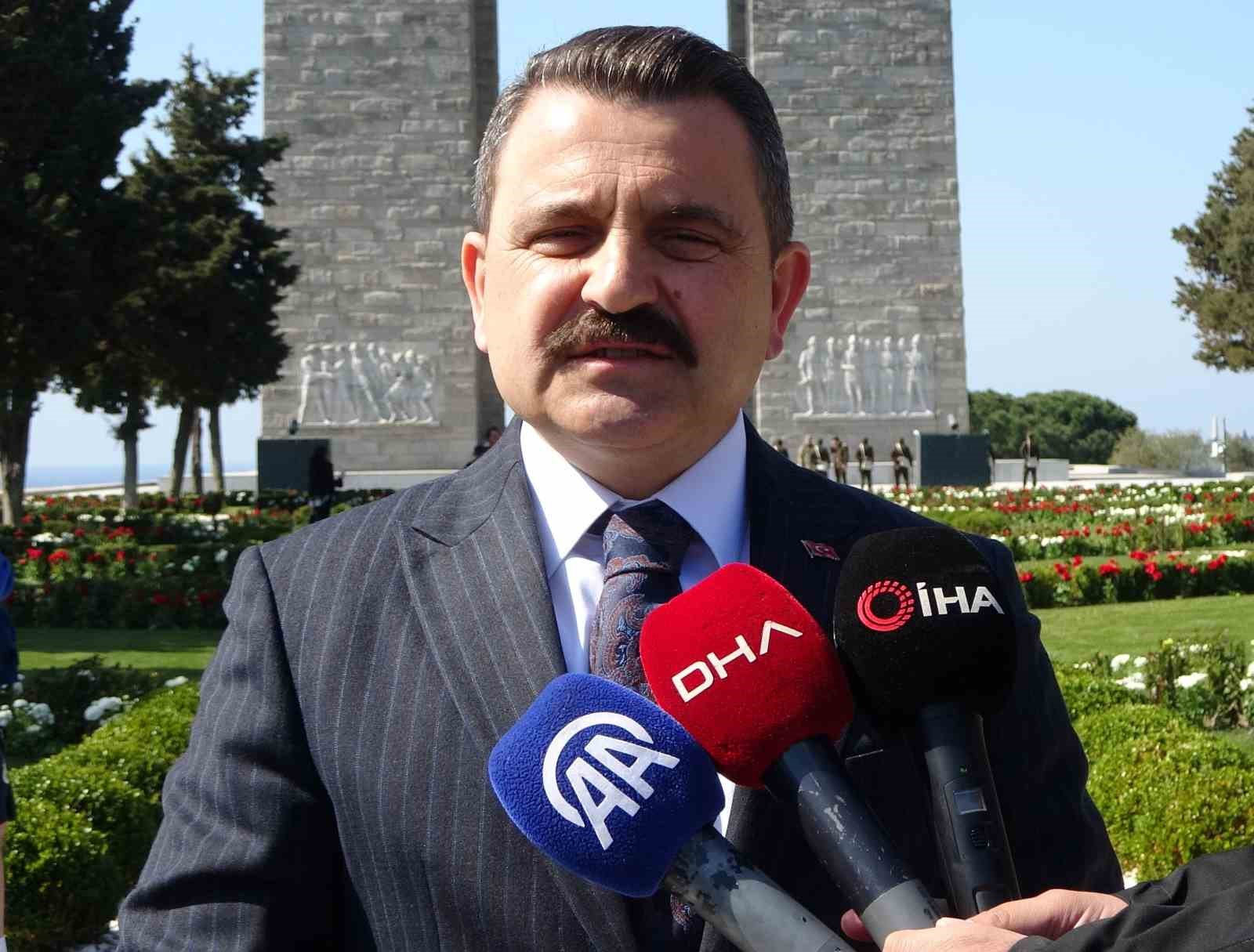 Şehitler Abidesi’nde 18 Mart tören hazırlıkları devam ediyor
Şehitler Abidesi’nde 18 Mart tören hazırlıkları devam ediyor