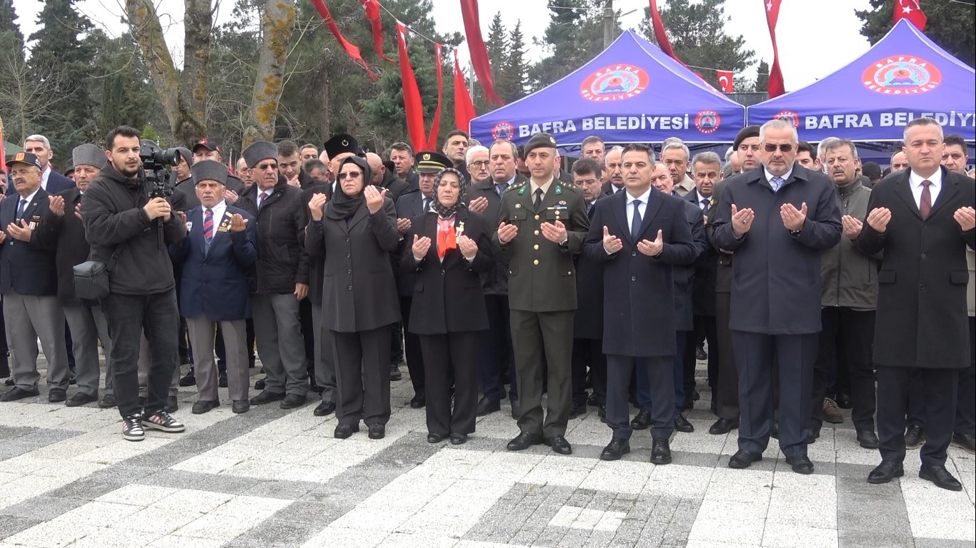 Şehitler Bafra’da dualarla anıldı
