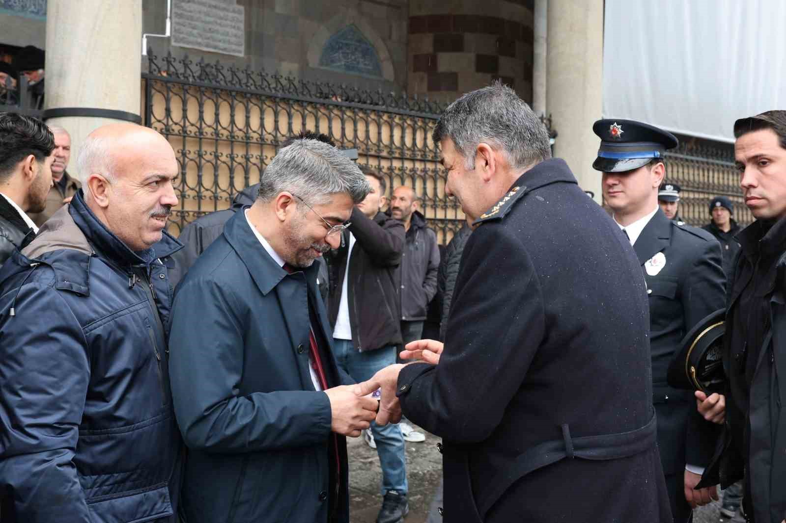 Şehitler polis haftasında dualarla anıldı
