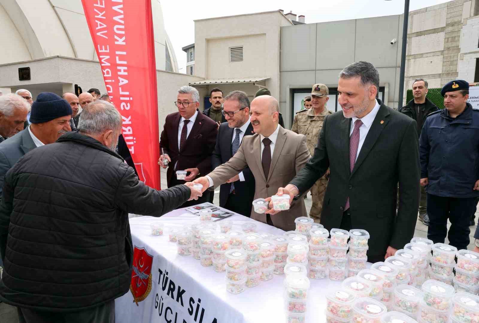 Şehitler ve vakıf bağışçıları için mevlid programı düzenlendi
