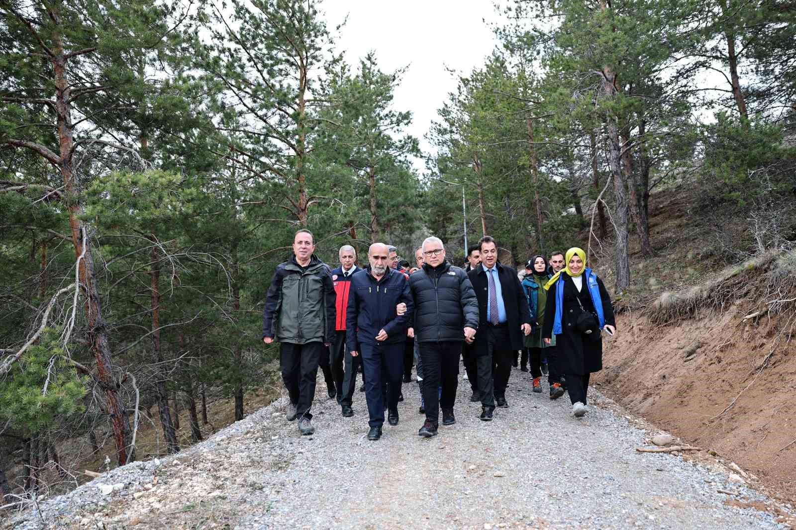 Şehitlerin ismi yürüyüş parkurunda yaşatılacak
