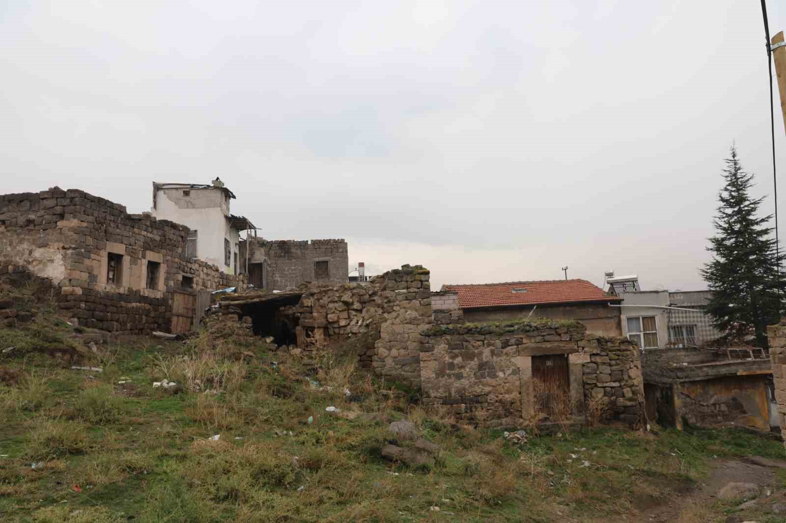 Şehrin kalbi Argıncık’ın tarihî dönüşümünde söz vatandaşın
Şehrin kalbi Argıncık’ın tarihî dönüşümünde söz vatandaşın