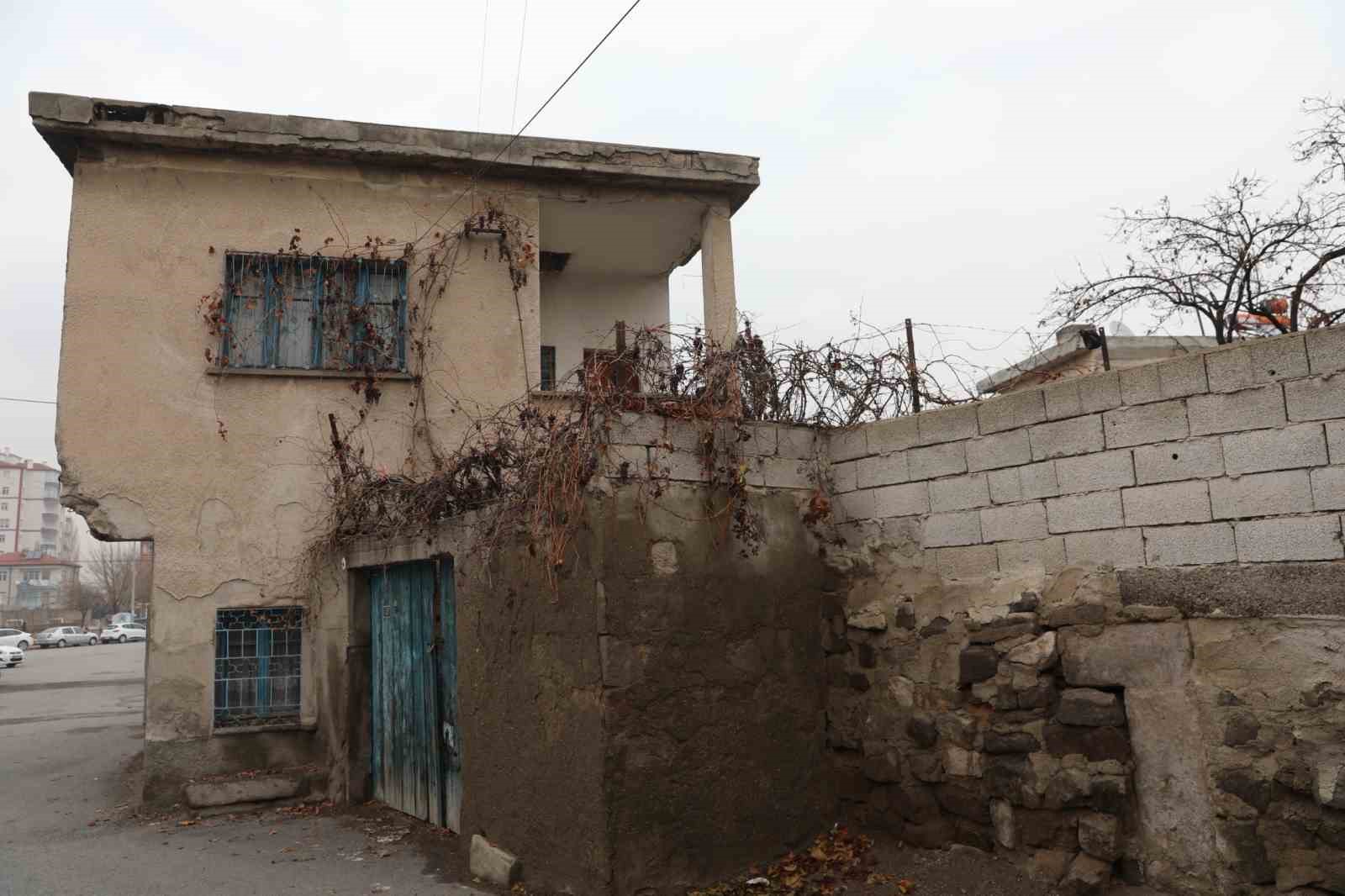 Şehrin kalbi Argıncık’ın tarihî dönüşümünde söz vatandaşın
Şehrin kalbi Argıncık’ın tarihî dönüşümünde söz vatandaşın
