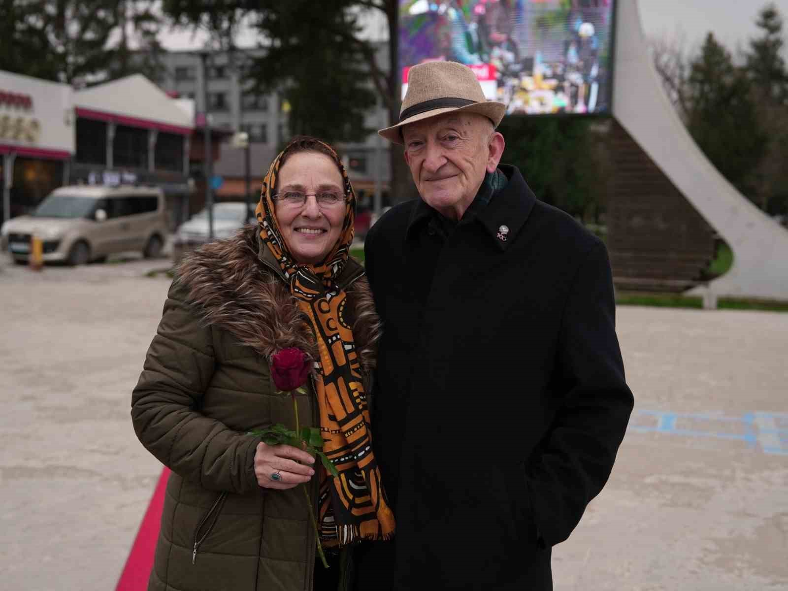 Şehrin kalbinde çiftlere 14 Şubat sürprizi
