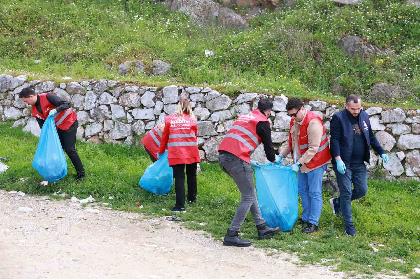 Şehzadeler Belediyesinden Spil’de anlamlı temizlik
