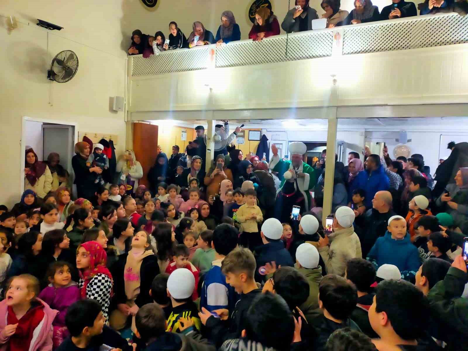 Şehzadeler’de çocuklara özel teravih gecesi
