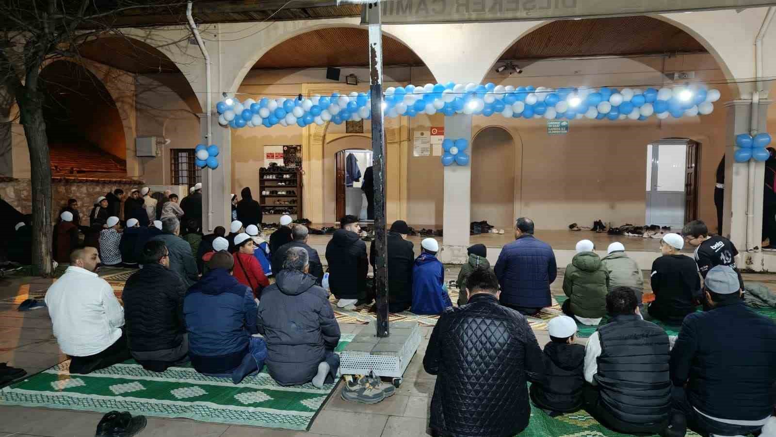 Şehzadeler’de çocuklara özel teravih gecesi
