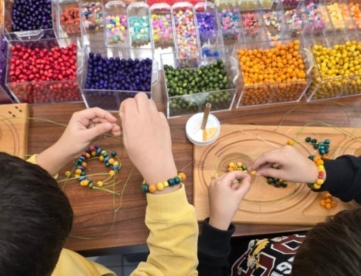 Şehzadeler’de minik eller takı tasarlayacak
