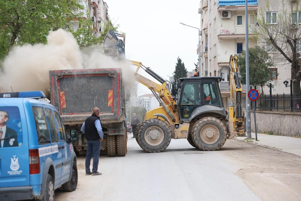 Şehzadelerin dönüşen mahallelerinde kapsamlı temizlik
