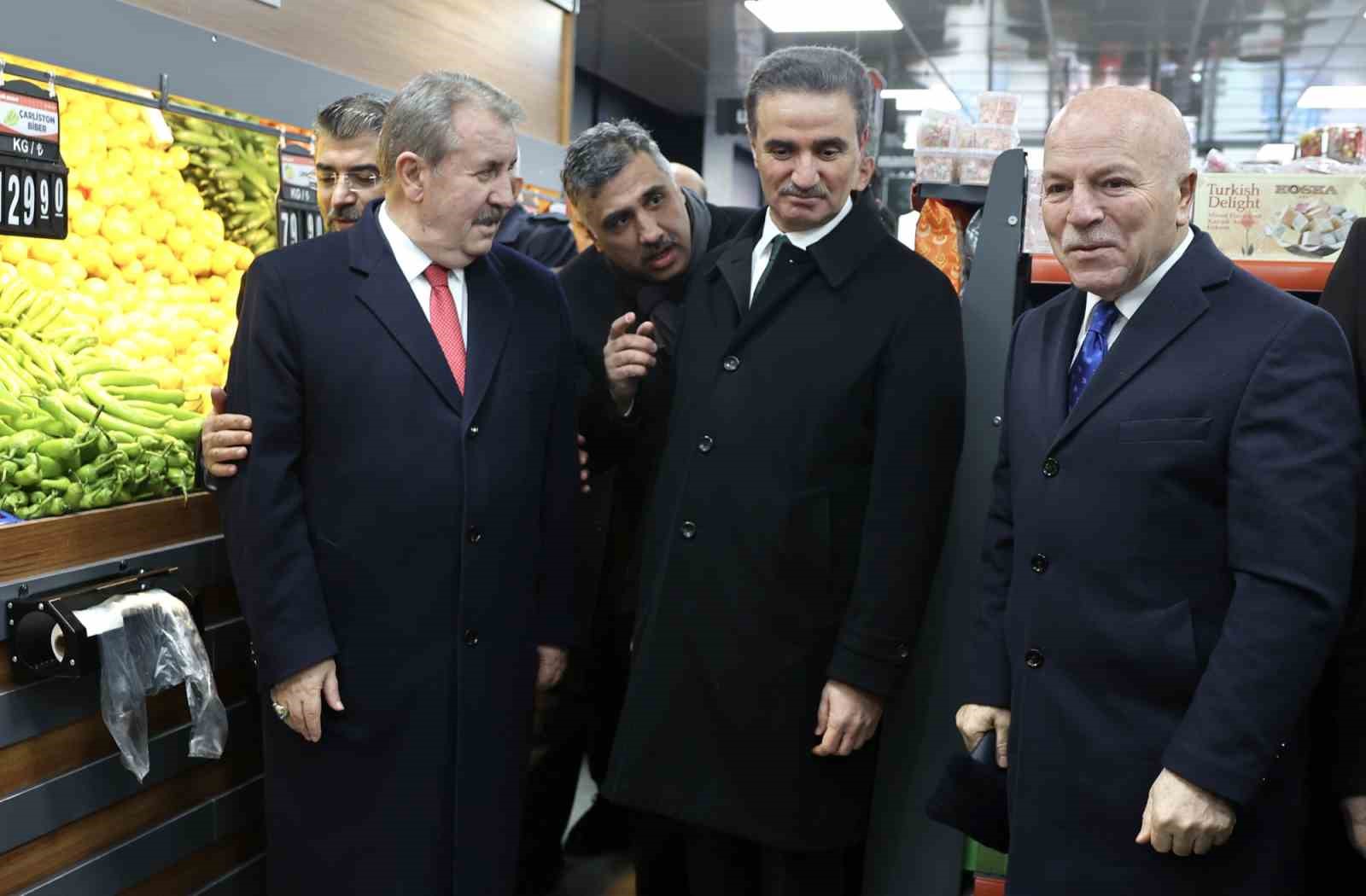 Sekmen: "Bu pazar; gönül belediyeciliğinin en güzel eseridir"
