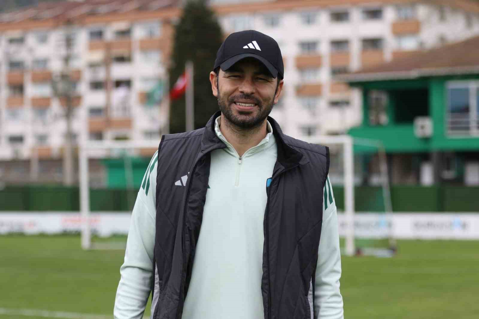 Selçuk İnan: "Artık ‘Bu işi üst perdede yapacağım’ diyorum"
Selçuk İnan: "Artık ‘Bu işi üst perdede yapacağım’ diyorum"