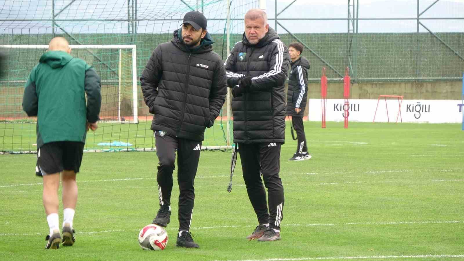 Selçuk İnan: "Şu an transfer yapmak zor gibi görünüyor"

