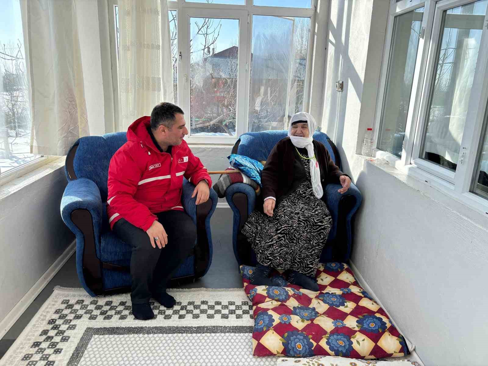 Selçuk Yay: "Büyüklerimiz bizim baş tacımızdır"
Selçuk Yay: "Büyüklerimiz bizim baş tacımızdır"