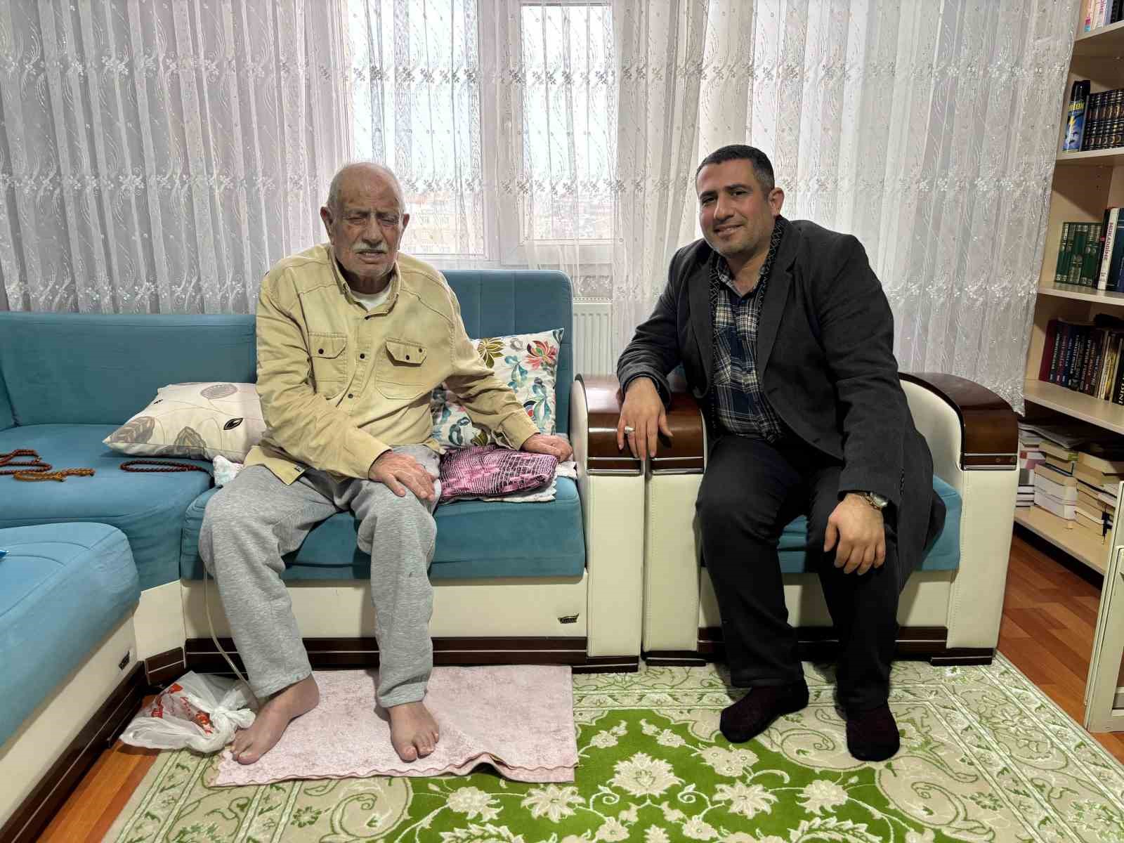 Selçuk Yay: "Büyüklerimiz bizim baş tacımızdır"
Selçuk Yay: "Büyüklerimiz bizim baş tacımızdır"