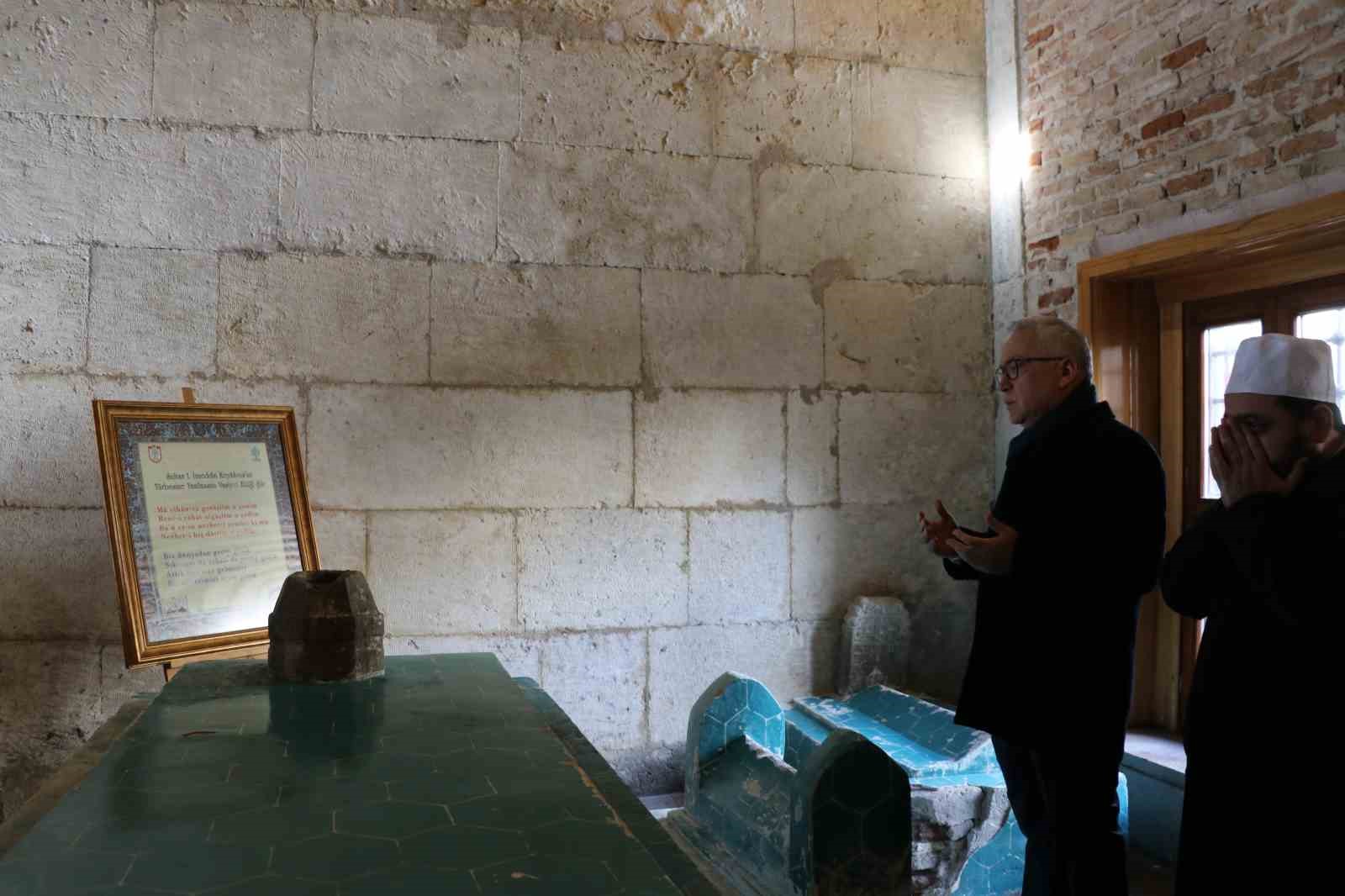 Selçuklu Sultanı mezarı başında anıldı
