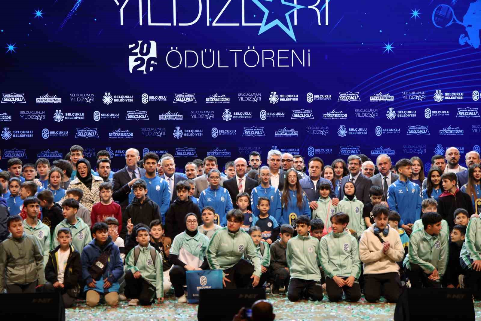 Selçuklu’nun yıldızları ödüllendirildi
