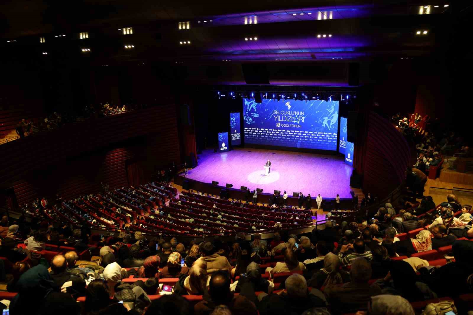 Selçuklu’nun yıldızları ödüllendirildi
