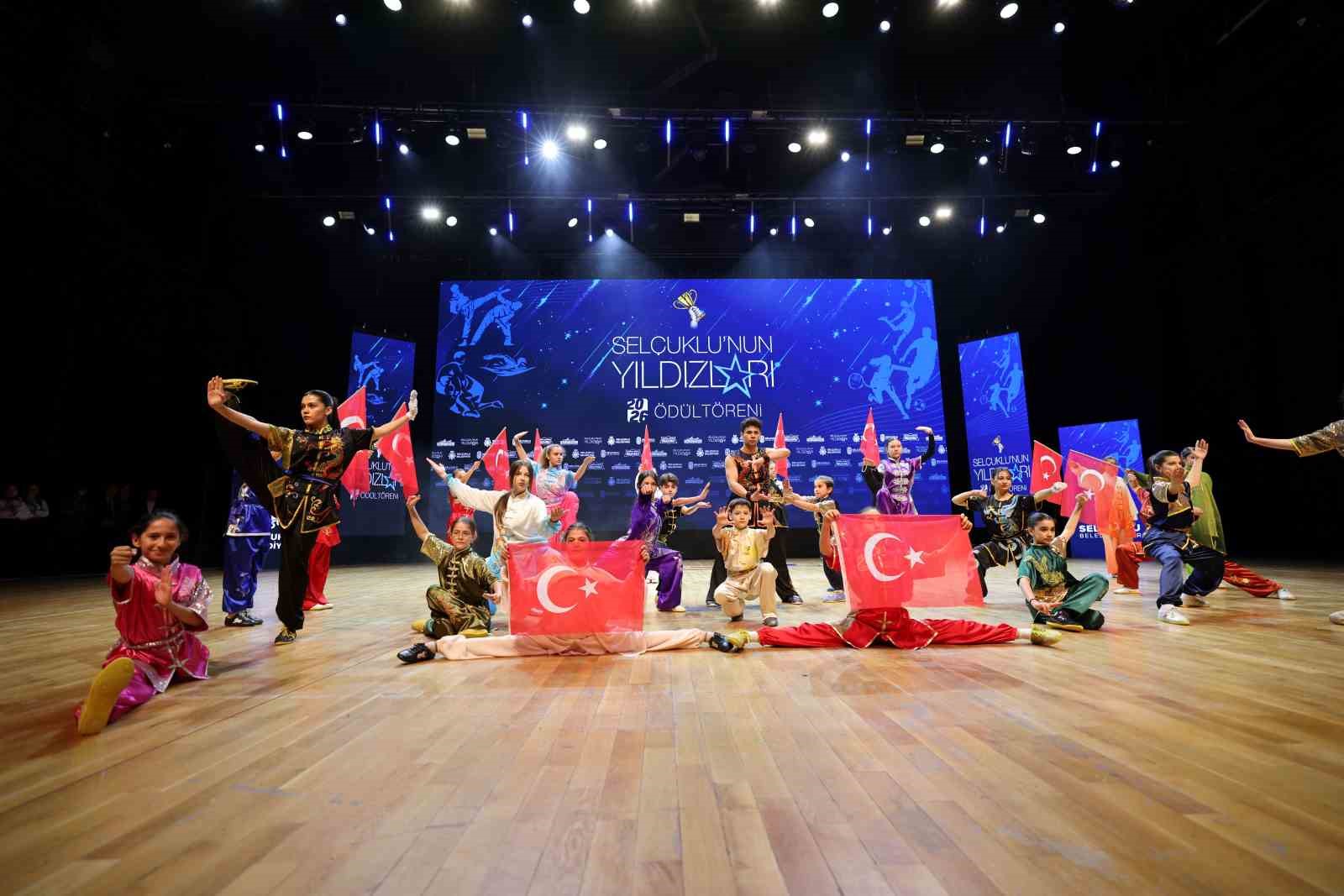 Selçuklu’nun yıldızları ödüllendirildi
