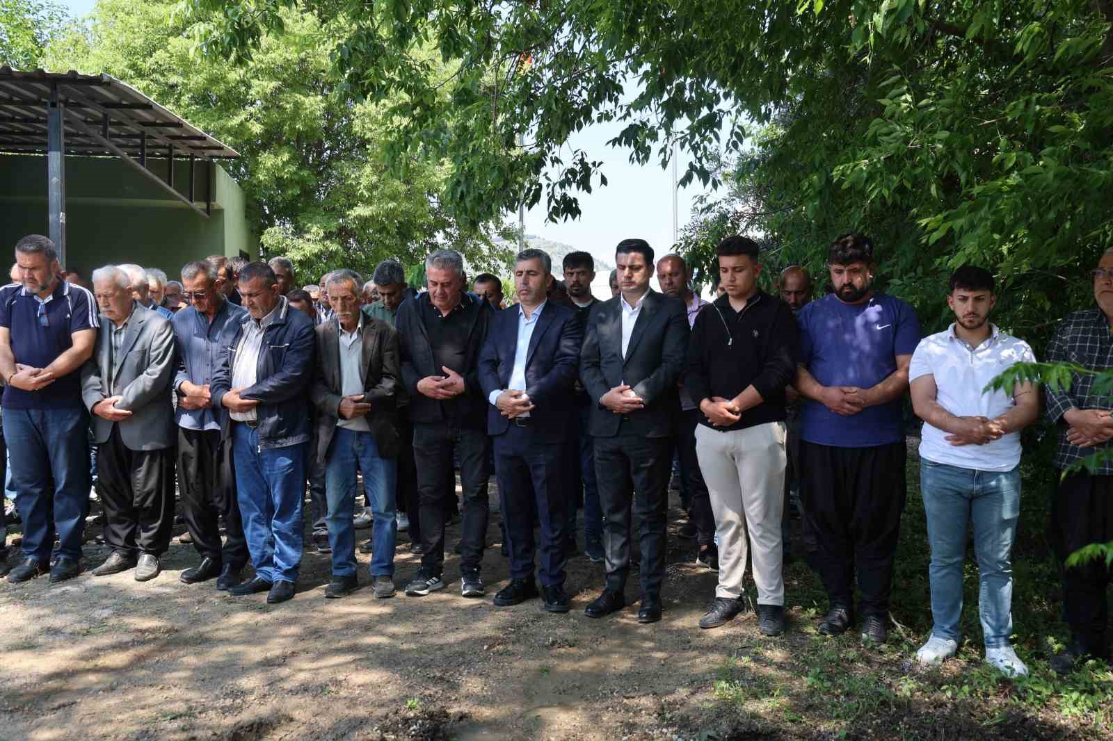 Selde hayatını kaybeden genç son yolculuğuna uğurlandı
