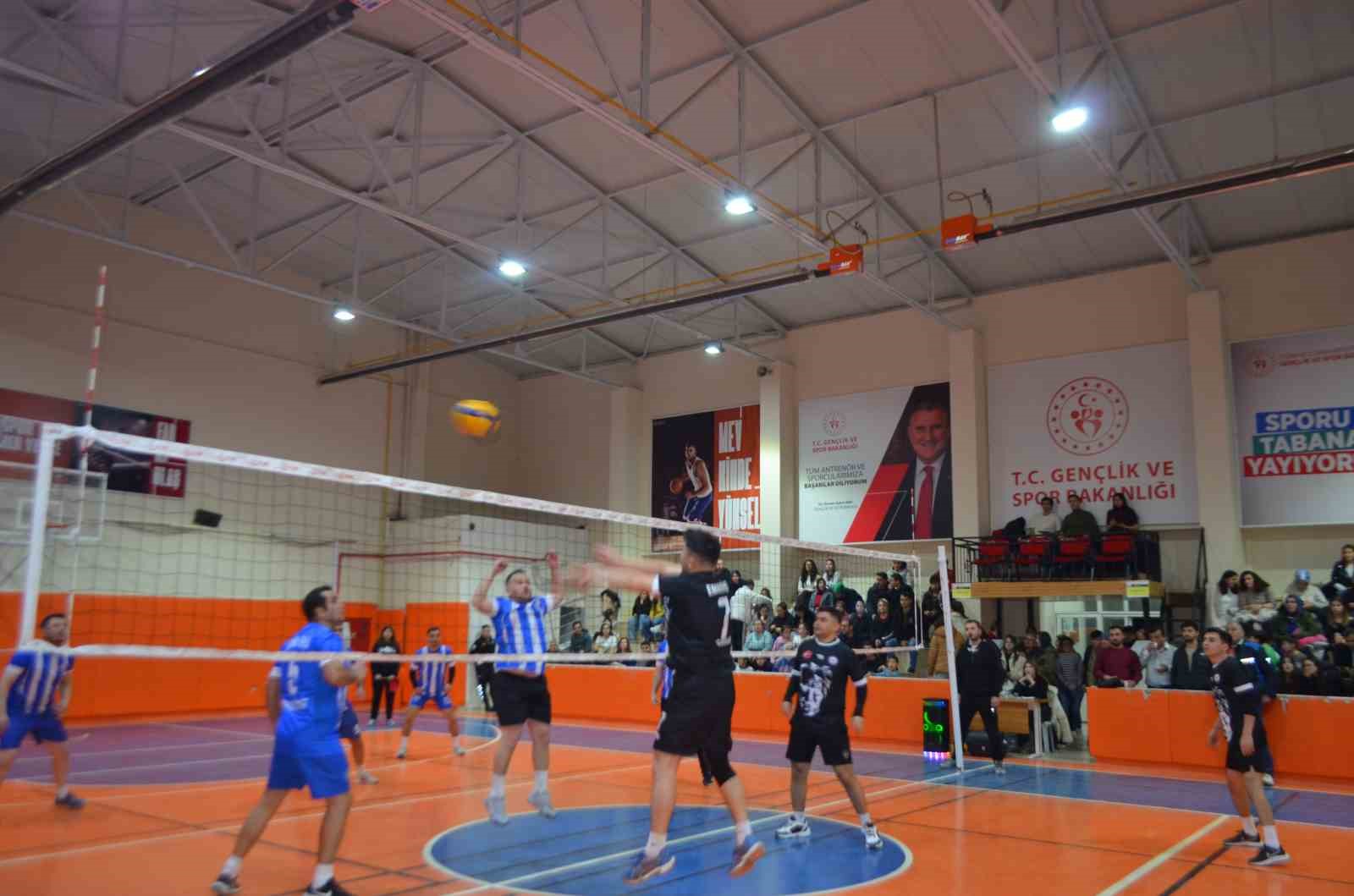 Selendi Kaymakamlık Kupası, Belediye Spor’un oldu
