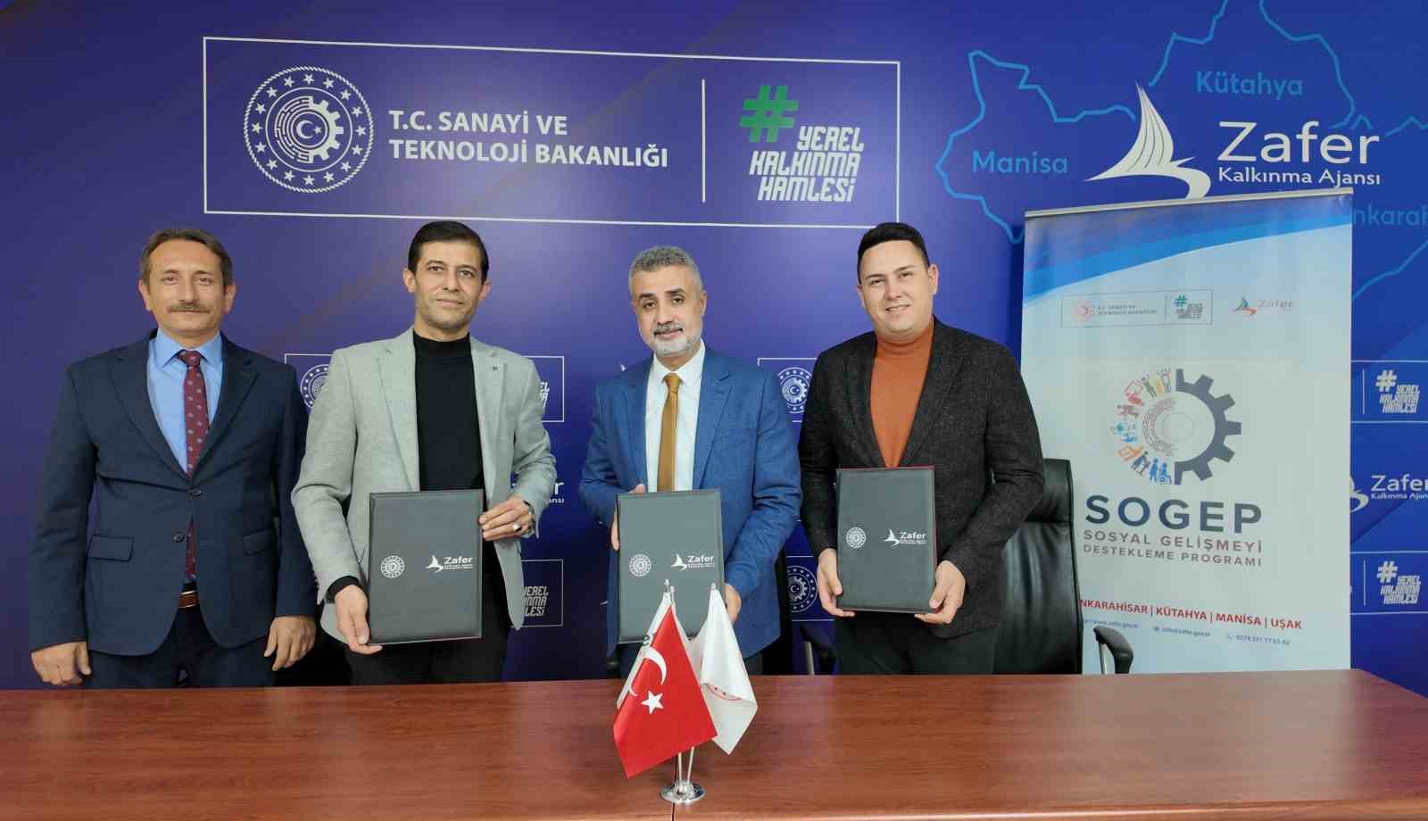 Selendili süt üreticilerine süt tankeri desteği
