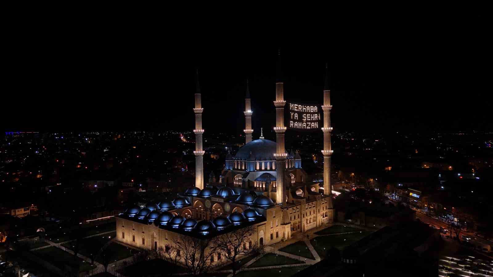 Selimiye Camii Kadir Gecesi’nde doldu taştı

