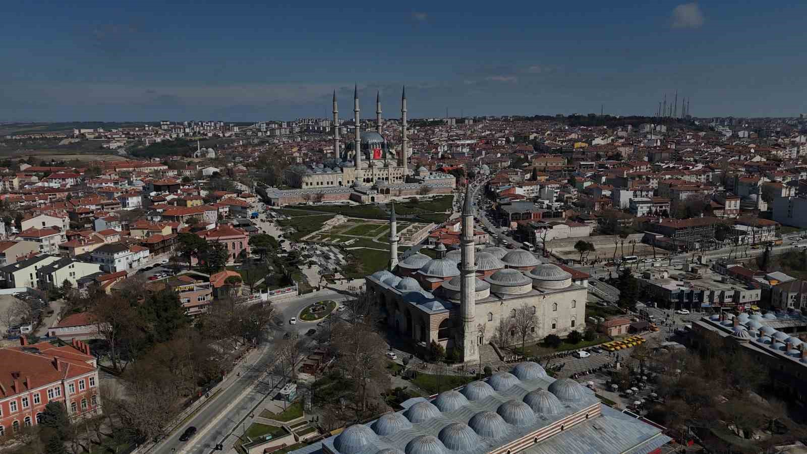 Selimiye Camii’nde restorasyon sonrası ilk bayram namazı kılındı
