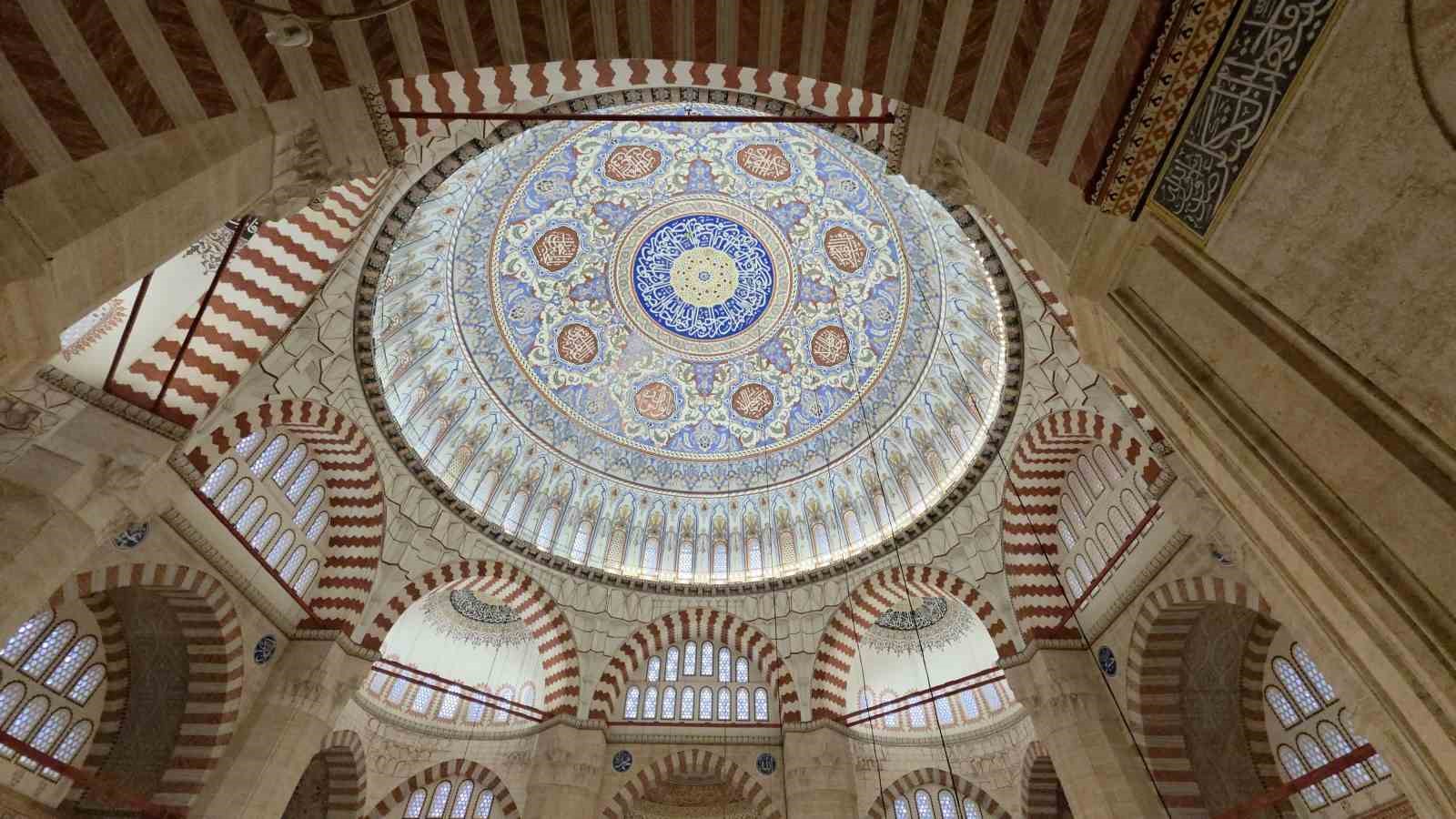 Selimiye Camii’nde restorasyon sonrası ilk bayram namazı kılındı
