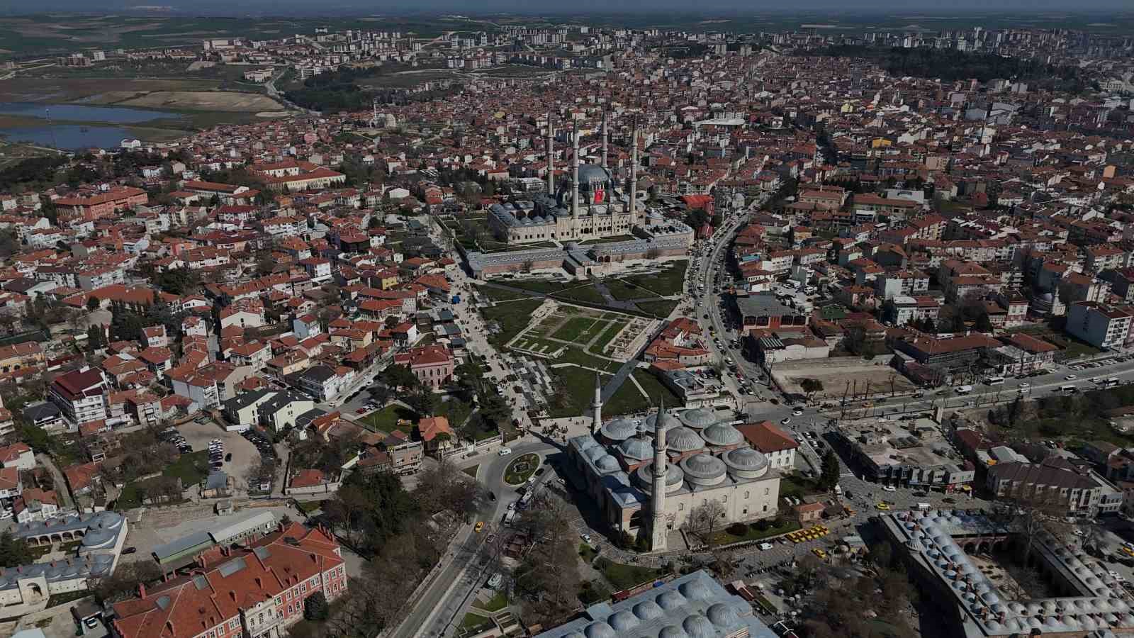 Selimiye Camii’nde restorasyon sonrası ilk bayram namazı kılındı
