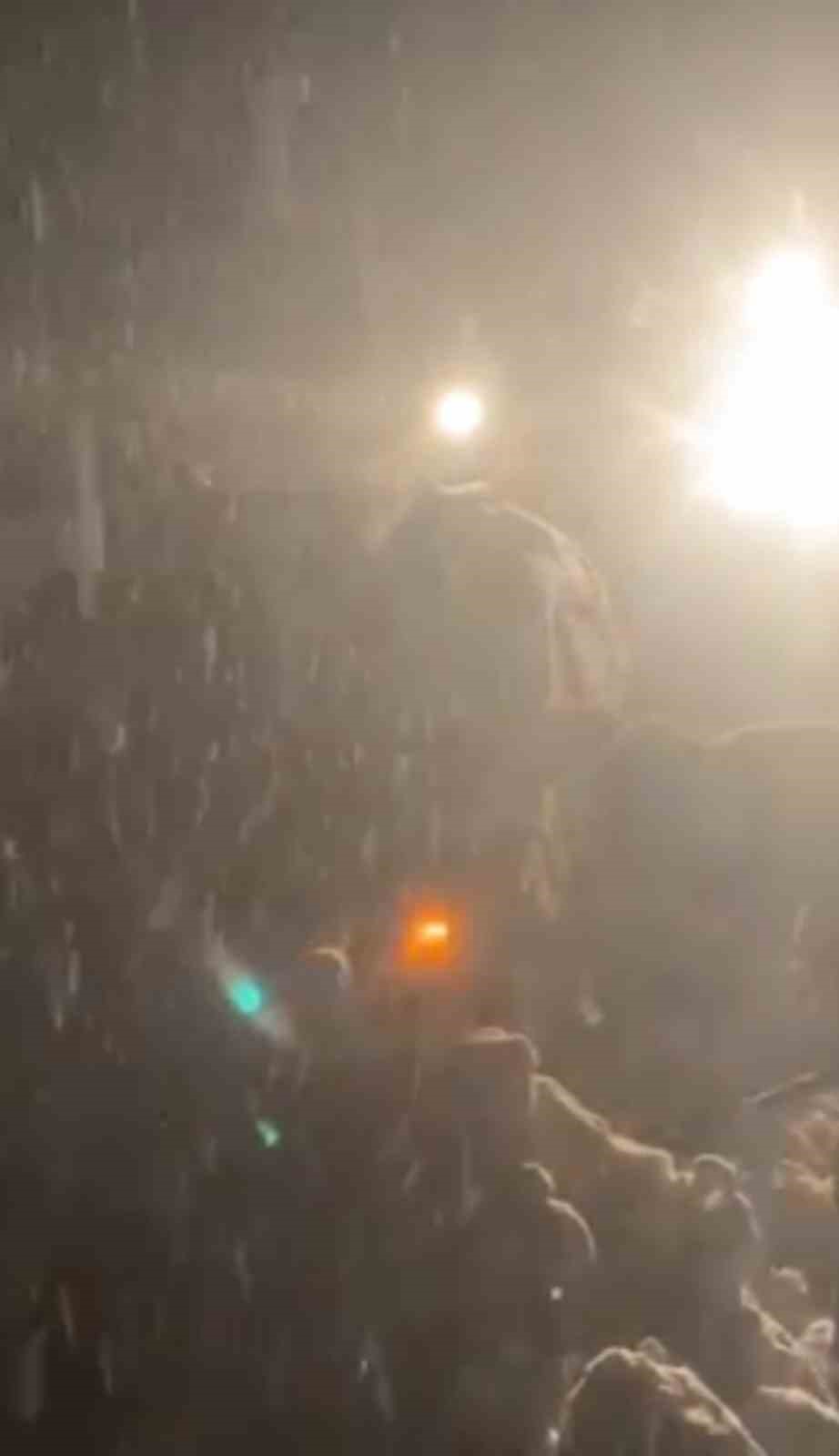 Şemdinli’de çığ altında can pazarı: Karayolları ekipleri zamanla yarışarak 3 kişiyi kurtardı
