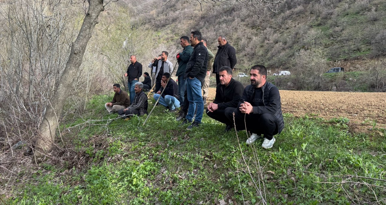 Şemdinli’de dereye düşen çocuğu arama çalışmaları sürüyor
