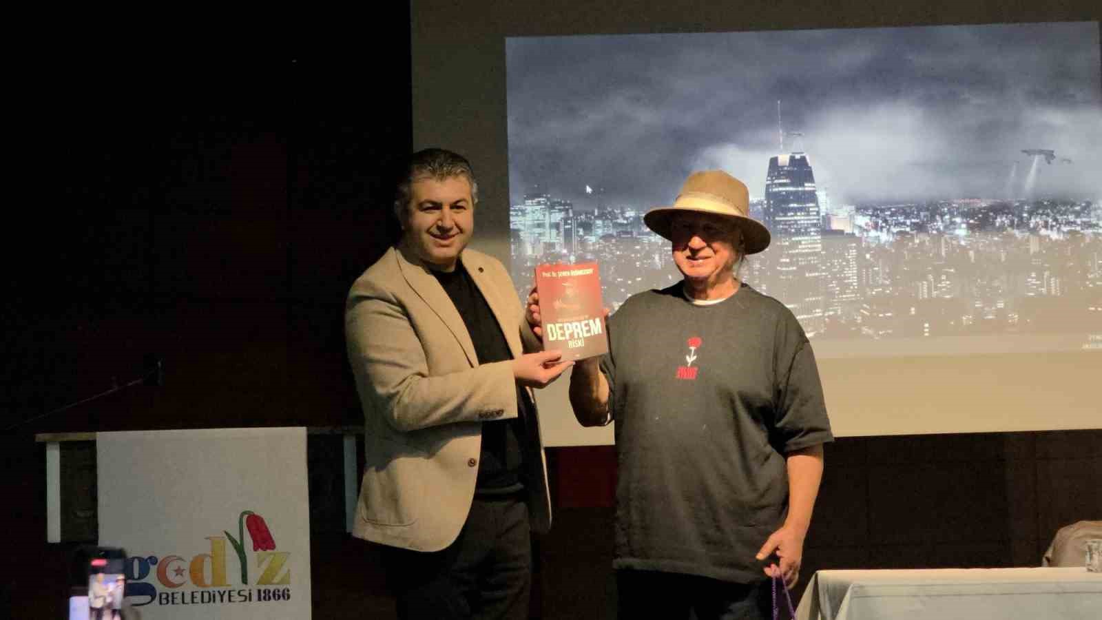 Şener Üşümezsoy’dan kritik uyarı: "Simav fayı stresini bitirmedi"
