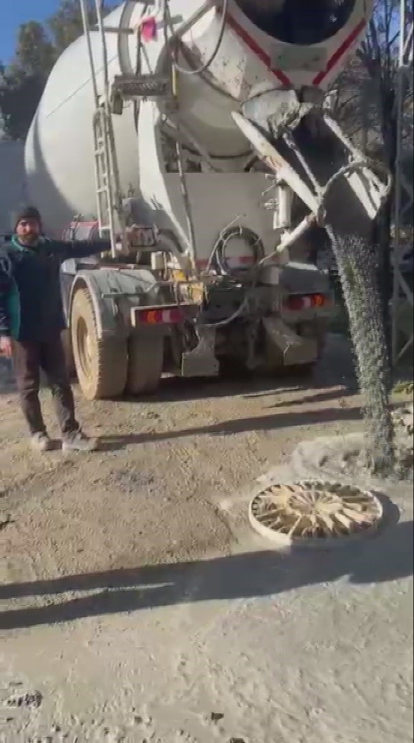 "Senin vicdanın kabul ediyor mu" sözlerine aldırış etmeden kanalizasyona beton döken firmaya rekor ceza
