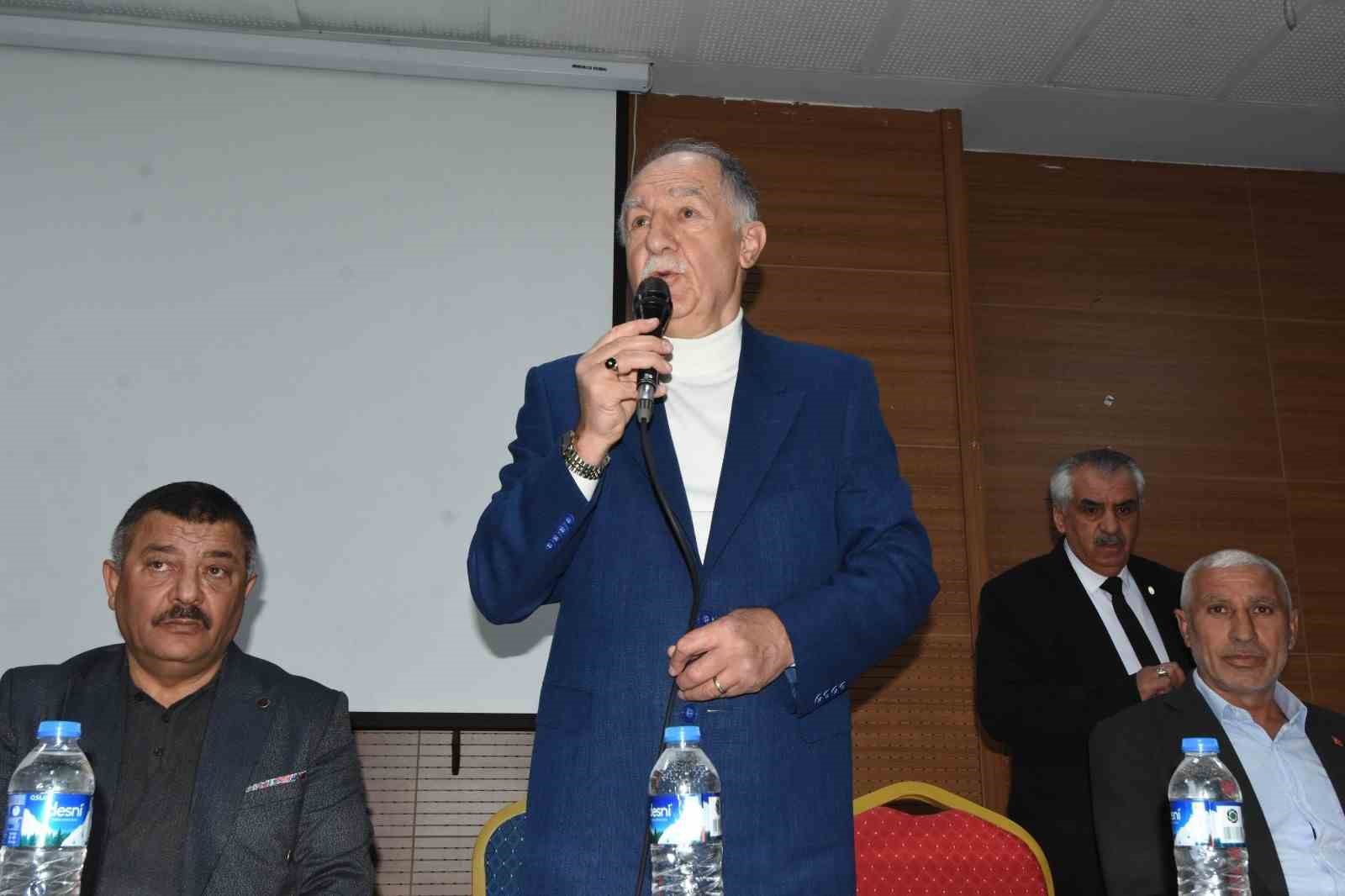 Şenkaya’da Esnaf Odası’na kadın eli
