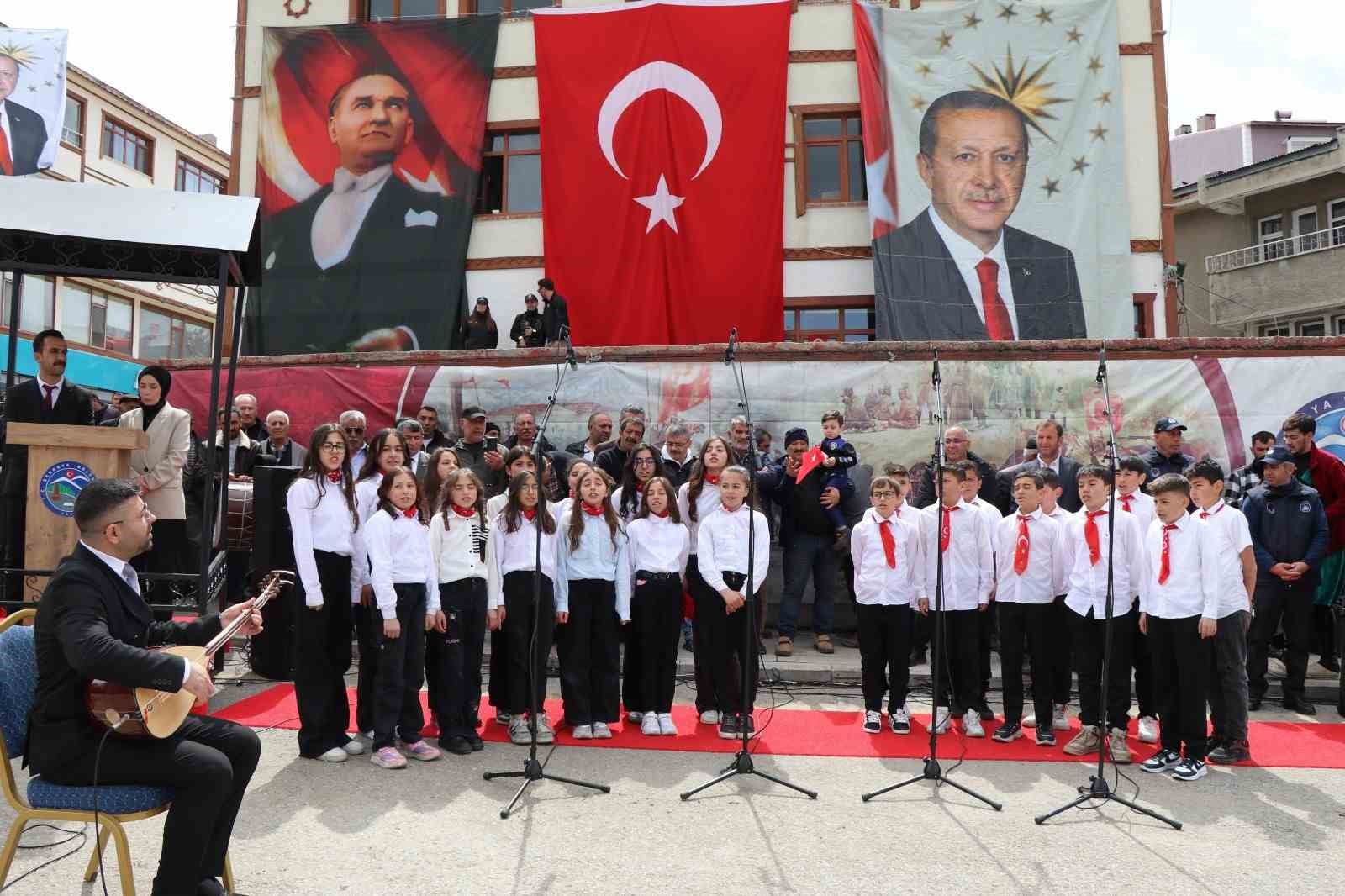 Şenkaya’da kurtuluş coşkusu
Şenkaya’da kurtuluş coşkusu