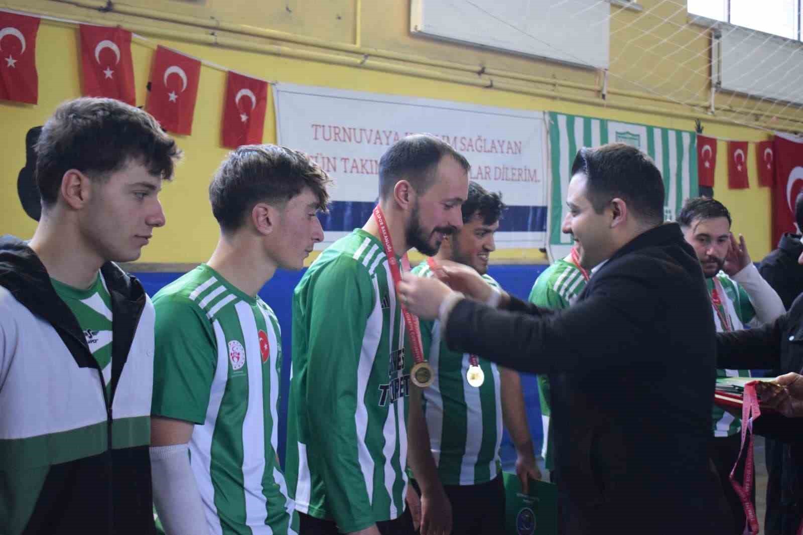 Şenkaya’da salon futbolu coşkusu
