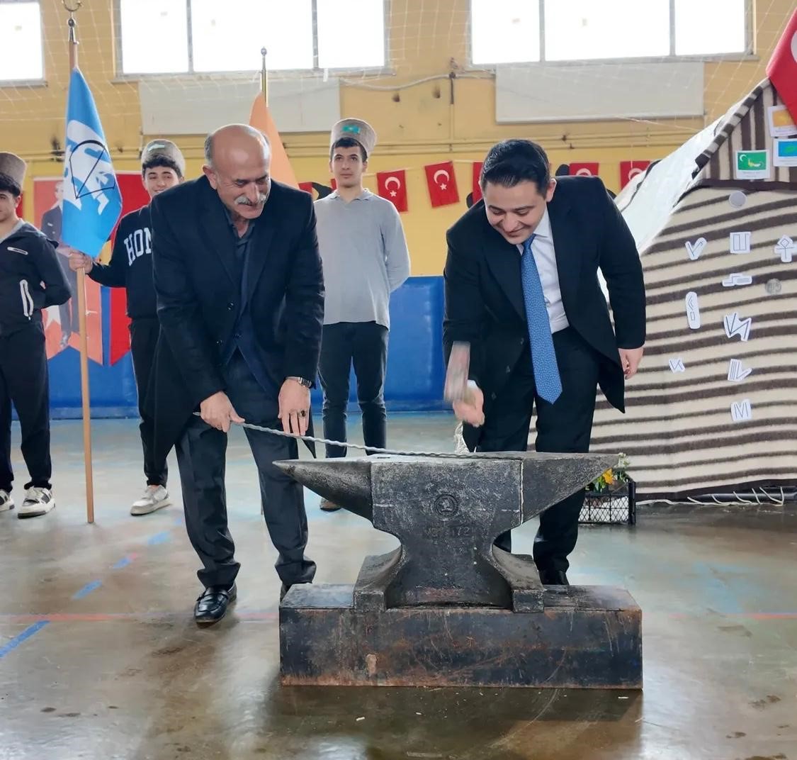 Şenkaya’da ‘Türk dünyası ve toplulukları’ haftası kutlandı
