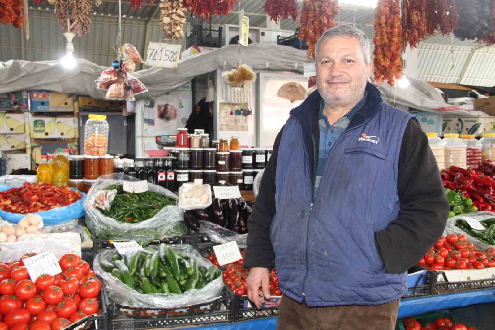 Seralar zarar gördü, Muğla’da salatalık rekor fiyata ulaştı
