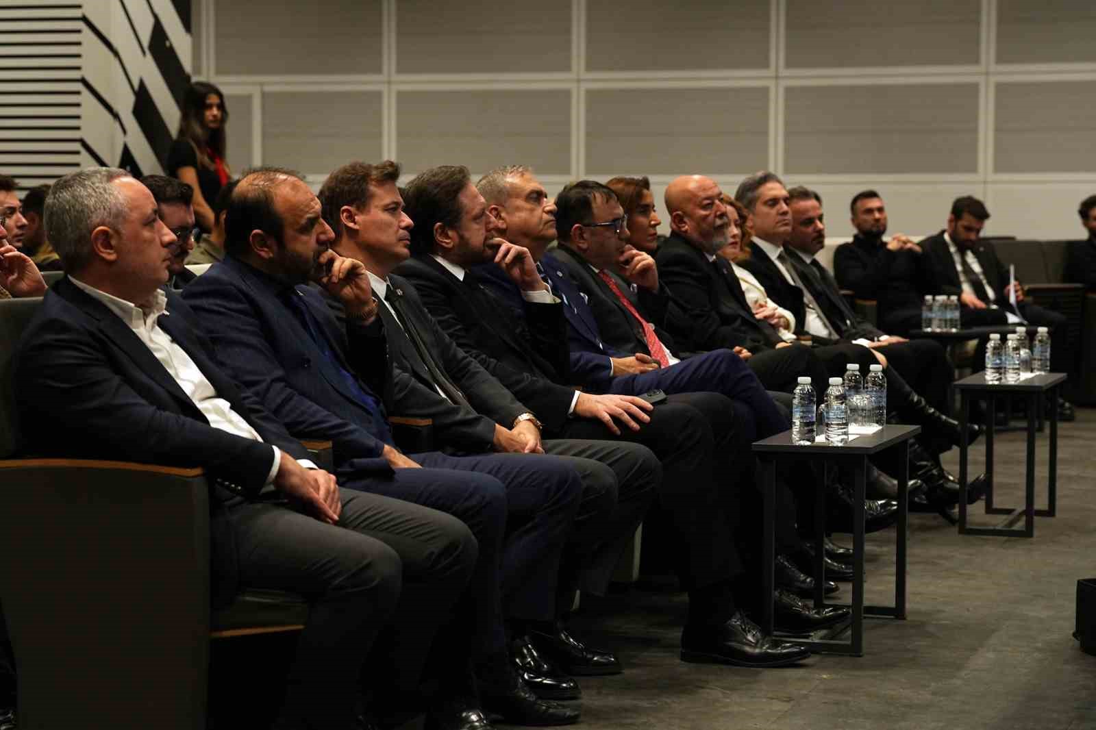 Serdal Adalı: "Minimum 4 oyuncu daha transfer etme amacımız var"
