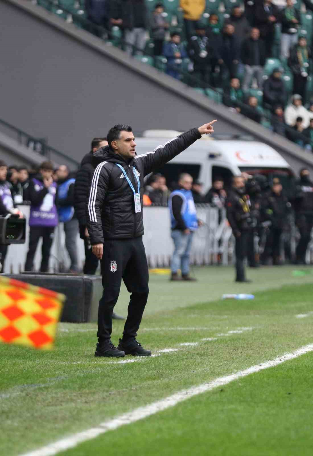 Sergen Yalçın’dan Kocaelispor maçında 2 değişiklik
Sergen Yalçın’dan Kocaelispor maçında 2 değişiklik