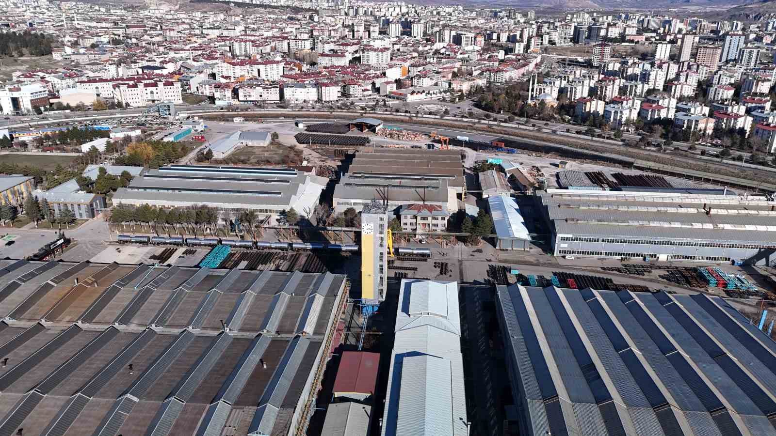 Sesi kentin her köşesinde yankılanıyor, 87 yıldır mesaisine devam ediyor
