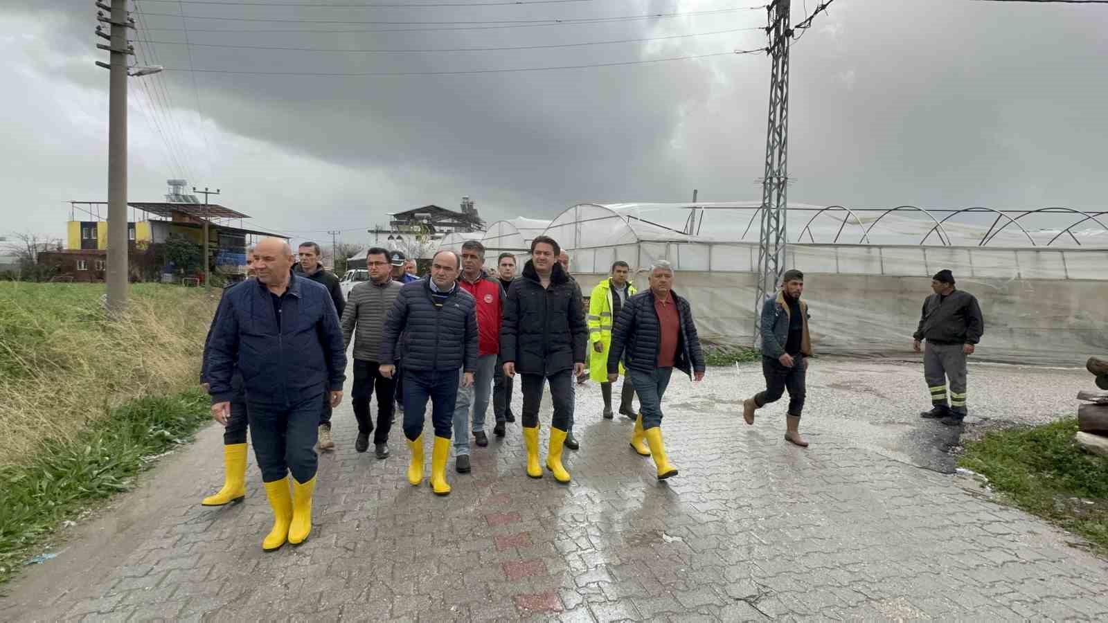 Seydikemer’de hortum, fırtına ve dolu seraları vurdu
