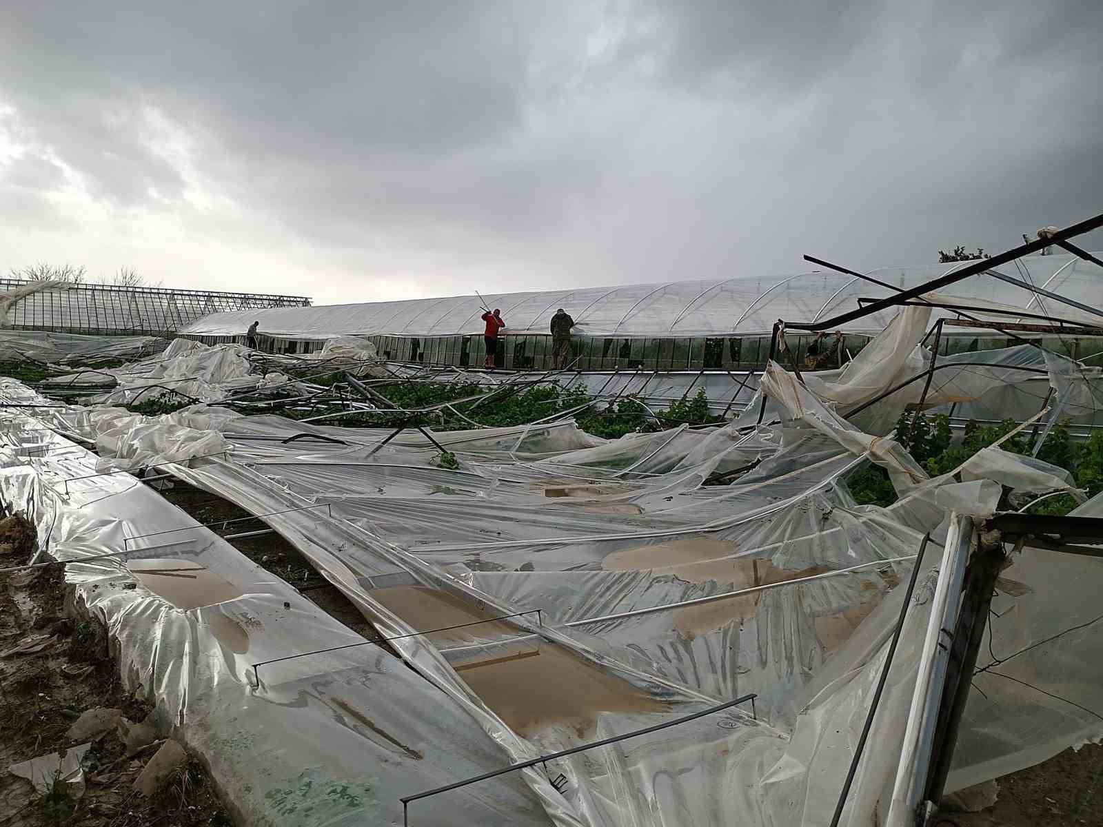 Seydikemer’de hortumun vurduğu seralarda hasar tespit çalışmaları başladı
